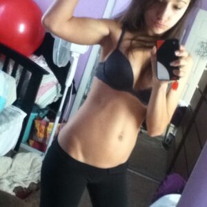 Découvre le plan cul Beurette Nantes qui t’attend en vrai Yasmine - rencontre-Beurette-Cavaillon