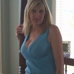 Delphine - rencontre-Cougar-Vannes
